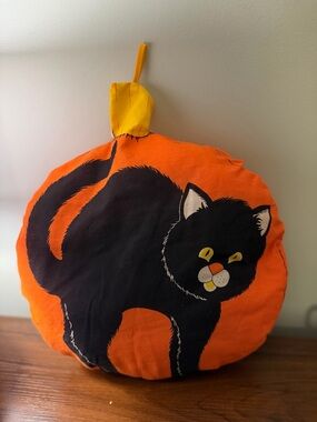 Vintage Black Cat Pumpkin Pillow - Halloween Decor